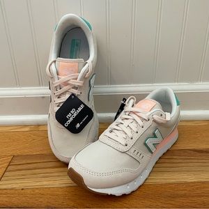 New Balance 311 V2 Sneakers